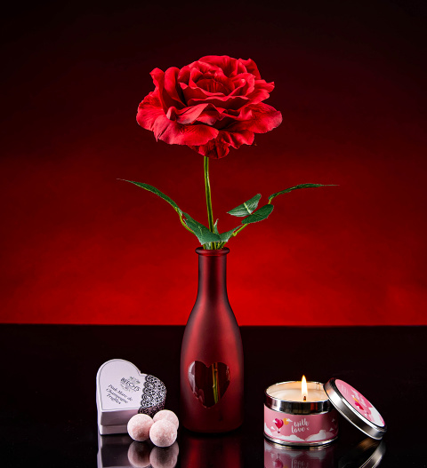 Bild von Prestige Hampers Silk Valentine’s Rose – Artificial Red Rose – Single Red Rose – Artificial Single Red Rose – Valentine’s Red Rose